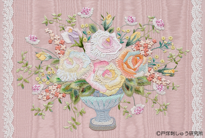 刺繍額 戸塚刺繍 刺繍完成品 横33㎝×縦67㎝ 花柄 ハンドメイド 手作り 